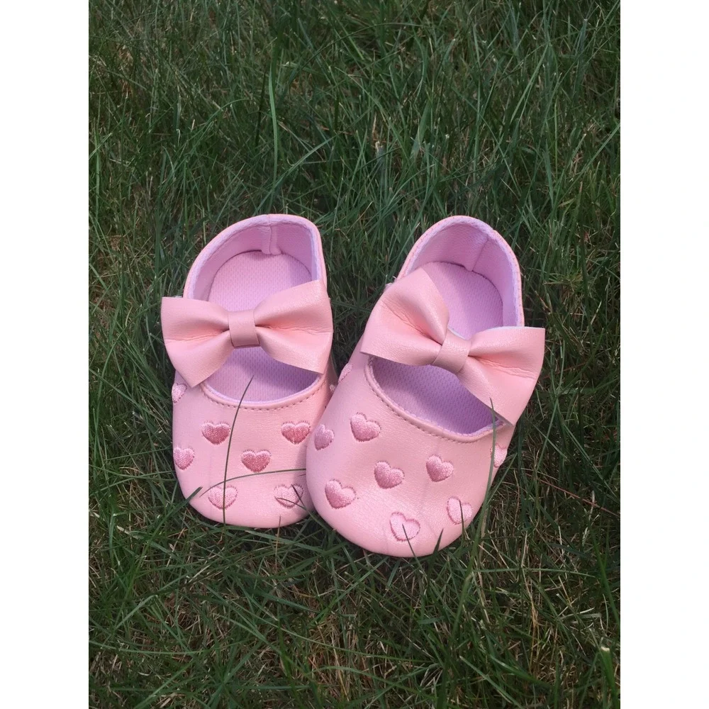 Adorable Pink Baby‎ Shoes Size 0-3 Months Heart Embroidery and Bow for Girls